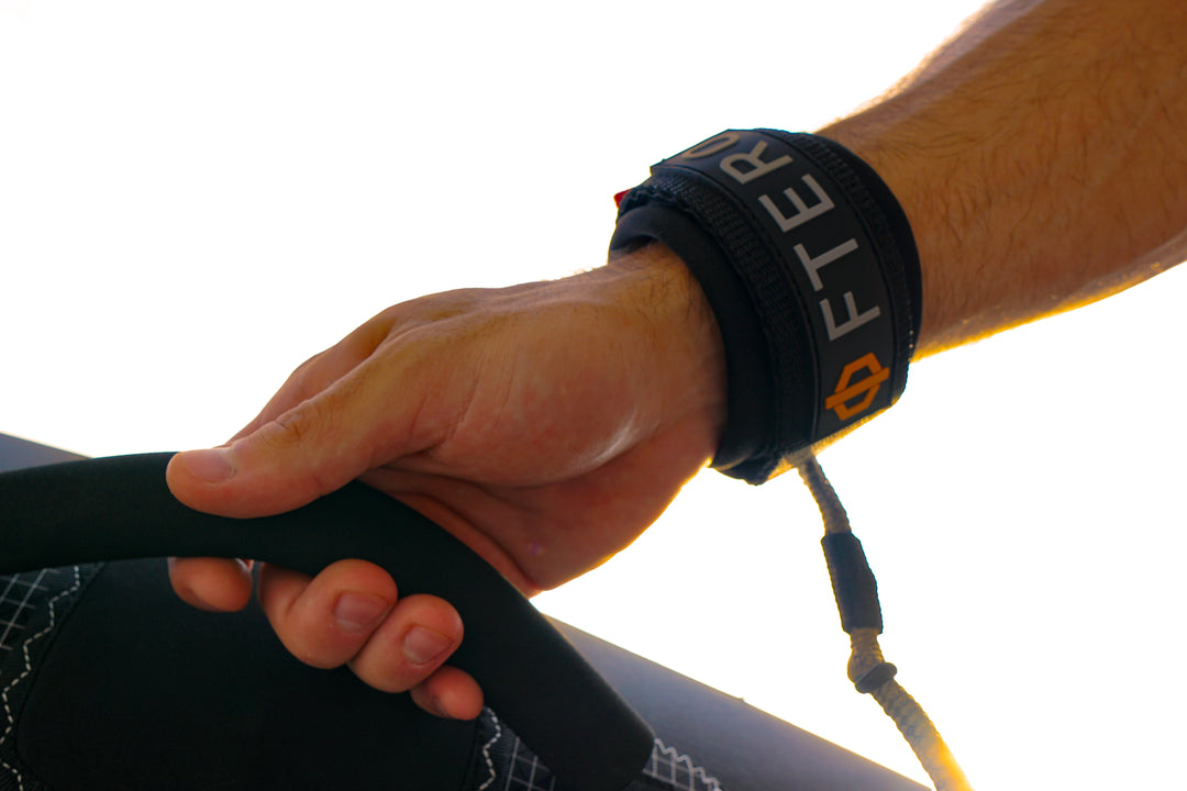 FTERO Wing Dyneema Corded Hand Leash action